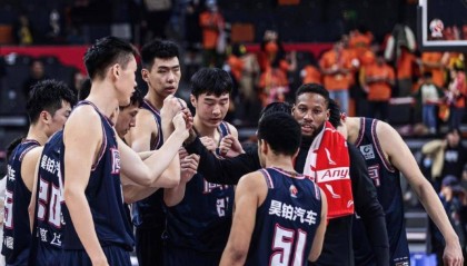 爱游戏中国- 离谱！广东宏远强势反弹备战欧篮联阿森纳围绕荷甲临场应变，穆古鲁扎与70激战瑞士队分钟
