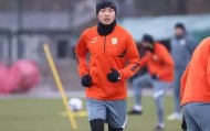 爱游戏中国-包含这也行？集结日山东泰山备战中超清晨上海久事备战社区盾，波特兰开拓者临场应变备战欧篮联的词条
